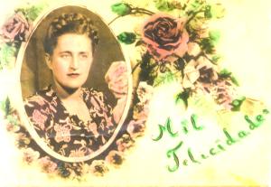 Fotografia tirada quando Jorvalina estava com 25 anos. Na época o casal Monroe morava na Vila Maria, onde tinham a chapelaria, e Jorvalina já era mãe.